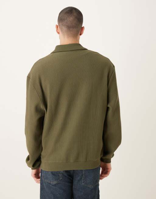 Sudadera verde holgada con cuello tipo polo con muesca y estampado en el pecho de canalé de ASOS DESIGN, 3 de 5