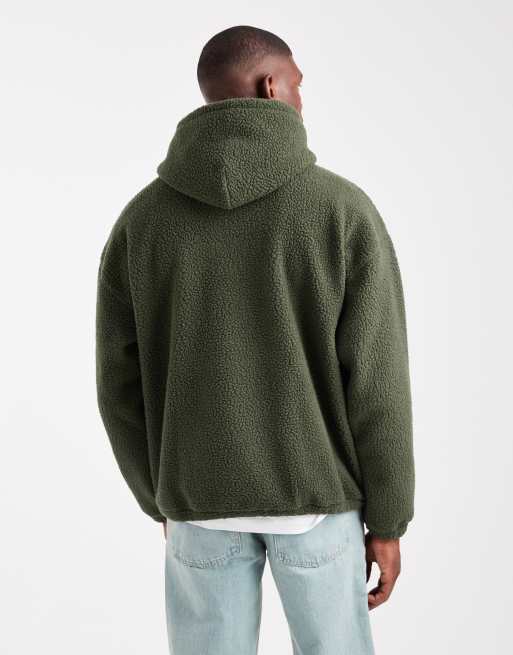 Sudadera verde oscuro con capucha y logo a tono de borreguito de Levi's, 4 de 5