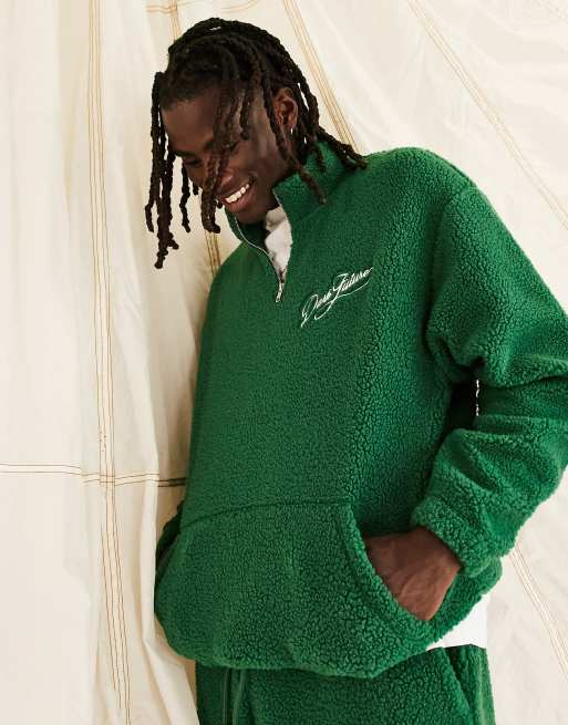 Sudadera verde oscuro extragrande con cremallera corta y logo bordado de borreguito tipo peluche de ASOS Dark Future (parte de un conjunto)