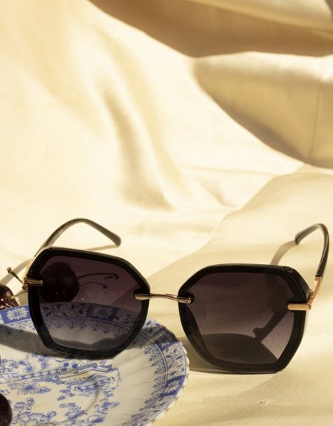 s CC diamond-quilted sunglasses case