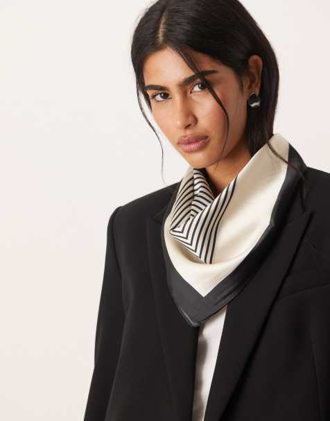 Sui Ava contrast striped scarf in black and white - view 1