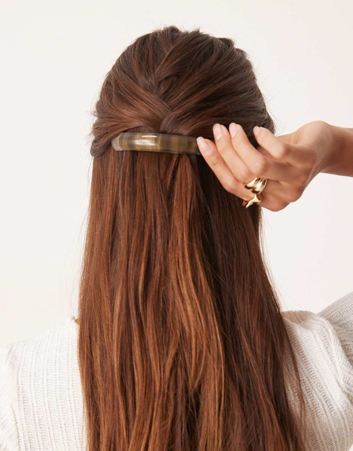 Sui Ava curved hair clip in brown stripe