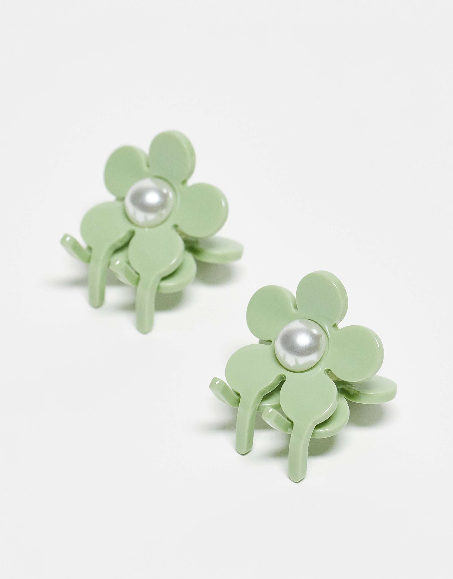 sui ava eva flower pearly mini hair clips in green