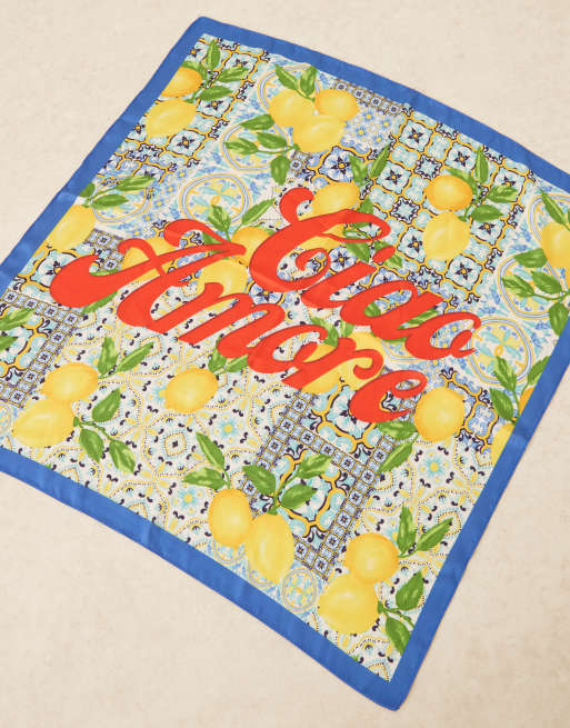 Sui Ava - Foulard multicolore con stampa di limoni e scritta "Ciao Amore", 3 di 3