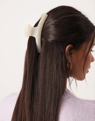 Sui Ava - Große Neapolitan-Haarklammer in Elfenbein-Weiß