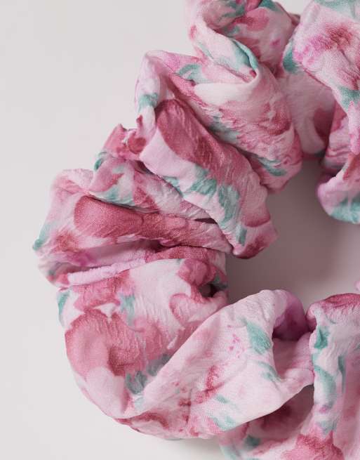 Sui Ava julie wildflower scrunchie in pink, 2 of 3