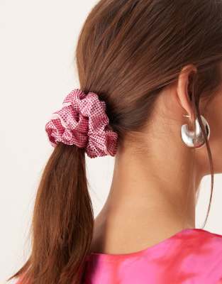 Sui Ava - Kelly - Scrunchie-Haargummi in Rosa mit Strassbesatz