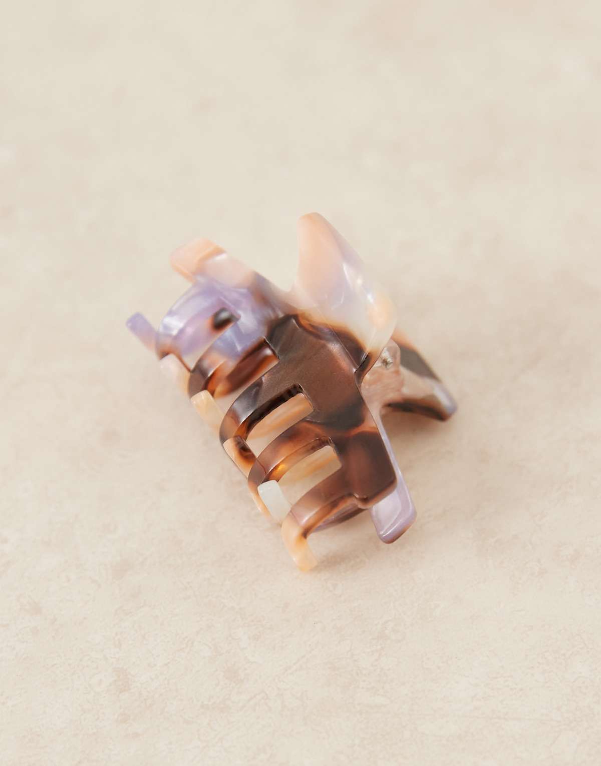 Sui Ava lea believe mini pastel hair claw in purple