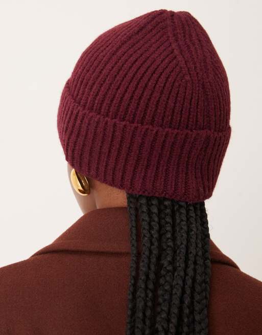 Sui Ava Nico beanie in burgandy red ASOS