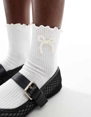 Sui Ava Pearly Bow Ankle Socks