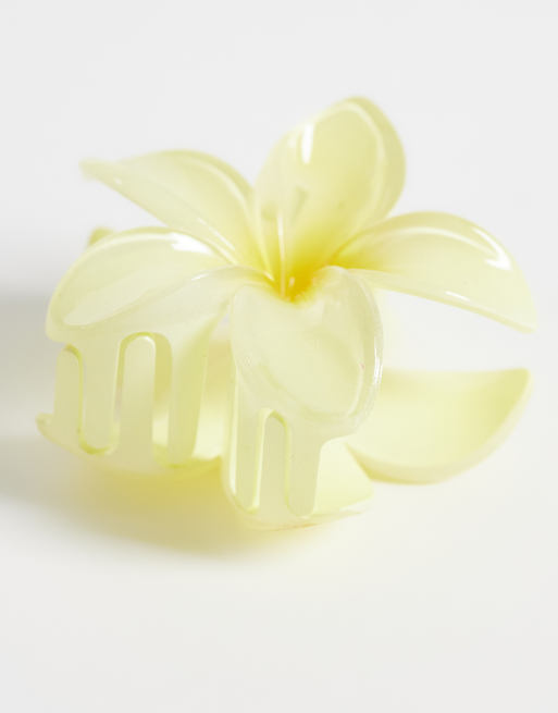 Sui Ava – Plumeria Bisou – Gul, stor hårklämma, 3 av 3