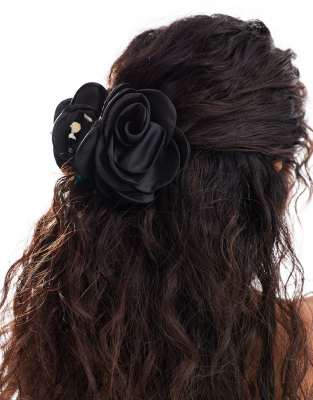 Sui Ava SUI AVA smooth rosa corsage hair claw clip in black