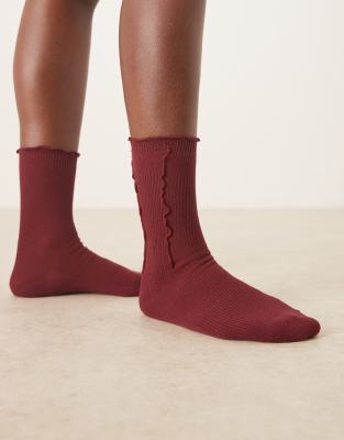 Sui Ava - Socken in Burgunderrot mit Rüschen