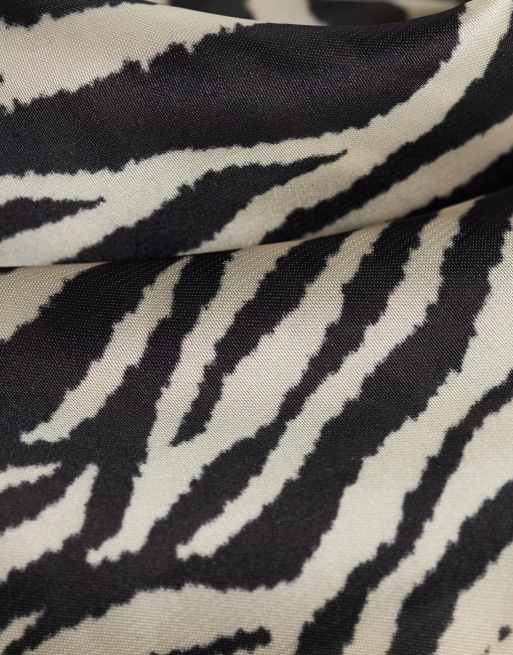 Sui Ava zebra print headscarf, 2 of 4