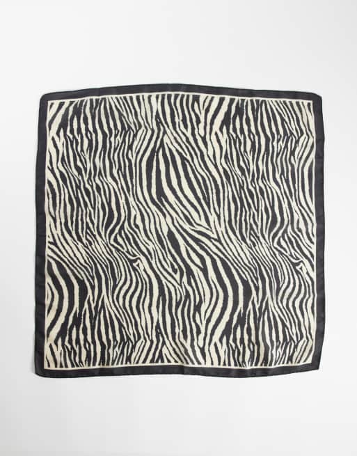 Sui Ava zebra print headscarf, 3 of 4