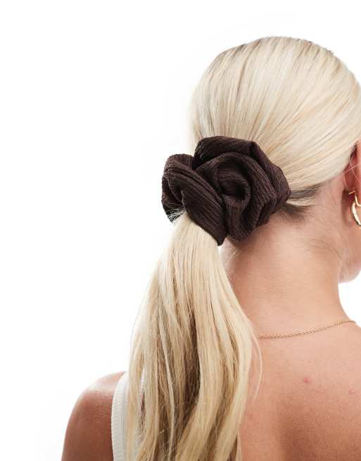 Sui Ava Zig-Zag scrunchie in chocolate, 4 of 4