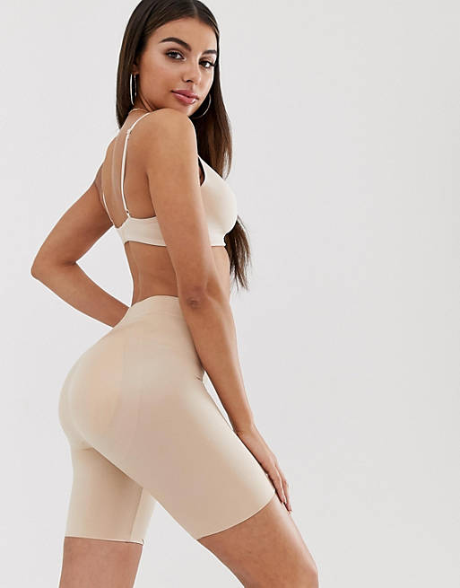 Suit Your Fancy Butt Enhancer shaping-shorts i natural glam fra Spanx