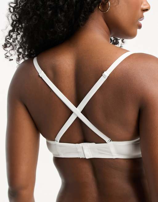 Sujetador blanco sin tirantes con copas moldeadas y diseño multiposición de microfibra de ASOS DESIGN, 2 de 4