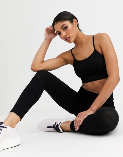 Sujetador de canalé sin costuras en negro de HIIT, 4 de 4