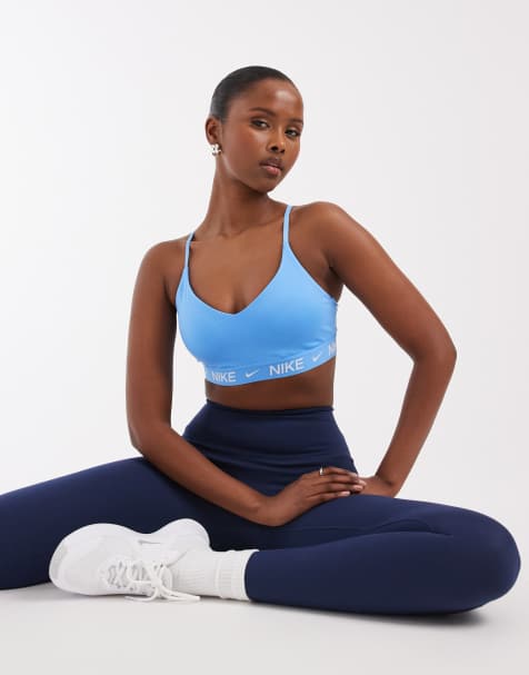 Sujetador deportivo azul claro de sujeción ligera Dri-FIT Indy de Nike Training - view 1