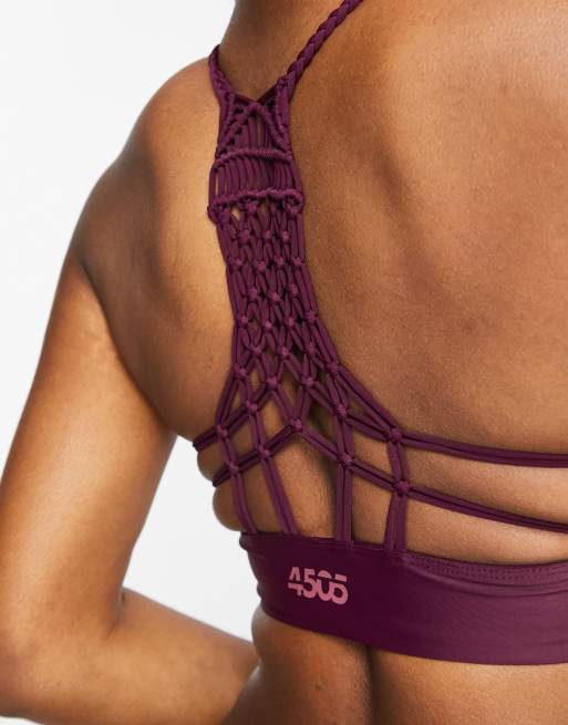 Sujetador deportivo de bikini con detalle de macramé de ASOS 4505