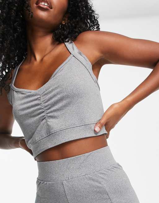 Sujetador gris deportivo para yoga con espalda cruzada de Threadbare Fitness (parte de un conjunto)