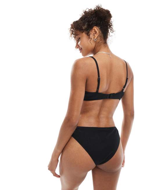 Sujetador negro triangular de punto pointelle exclusivo de The Frolic (parte de un conjunto)  , 3 de 4