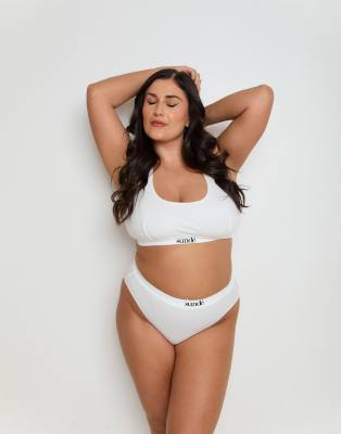 Sunde ribbed racerback bra in white - view 1