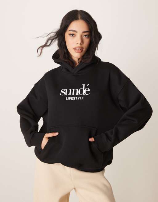 Sunde soft blend oversized hoodie in black