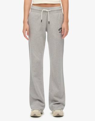 Superdry - Athletic - Ausgestellte Jogginghose in meliertem Gletschergrau mit Stickerei