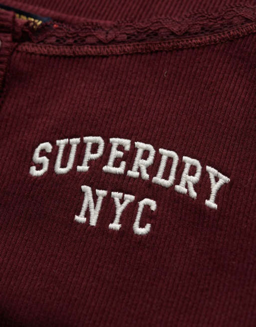 Superdry - Athletic Essentials - Caraco boutonné et brodé - Lie-de-vin