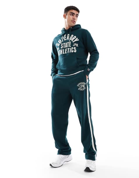 Superdry – Athletic Essentials – Gerade geschnittene Jogginghose in dunklem Piniengrün - view 1