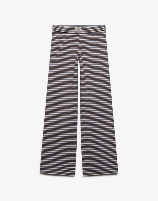 Superdry Athletic essentials gestreifte Jersey-Hose in Kastanienbraun/Blau, 6 von 6
