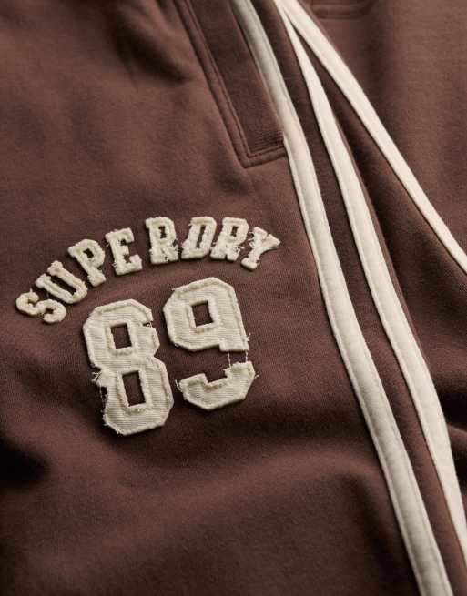 Superdry Athletic essentials Hockey-Jogger in Kastanienbraun, 5 von 6