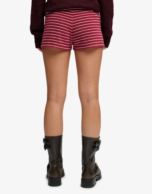 Superdry – Athletic Essentials – Shorts aus Frottee in Portweinrot gestreift mit Umschlagbund, 5 von 6