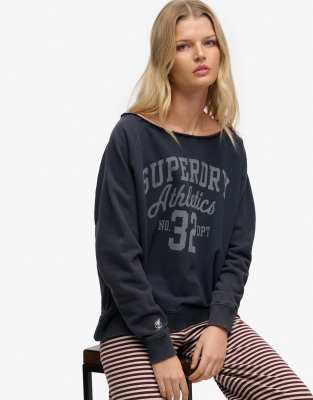 Superdry - Athletic Essentials - Sweatshirt in Eclipse-Marineblau mit Bardot-Rundhalsausschnitt