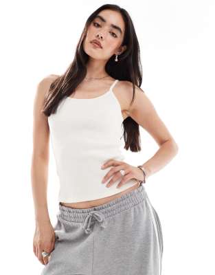 Superdry - Athletic Essentials - Trägertop in Wollweiß mit U-Ausschnitt