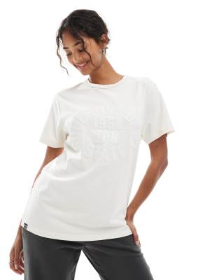 Superdry - Athletic - Farblich abgestimmtes Oversize-T-Shirt in Wüstenknochen-Wollweiß
