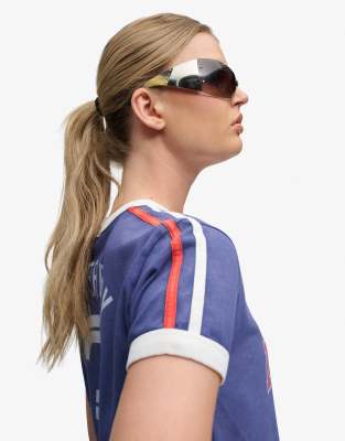 Stripe Detail 2