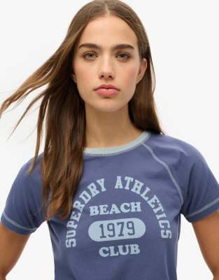 Superdry - Athletic - Raglan-T-Shirt in hellem Marineblau mit Grafik
