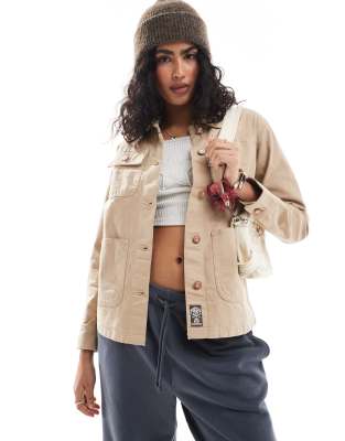 Superdry - Bestickte Chore-Jacke in Canyon-Beige-Grün