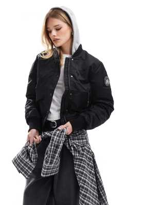 Superdry - Bomberjacke in Schwarz