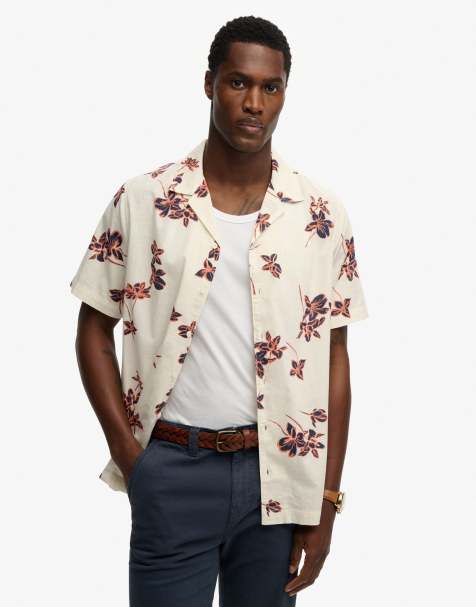 Superdry – Cabana Poolside – Kurzärmliges Hemd in Wollweiß mit Lotusblütenmuster - view 1