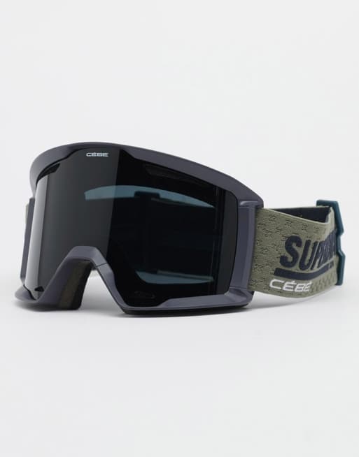 Superdry – Cébé Reference – Skibrille in staubigem Olivgrün