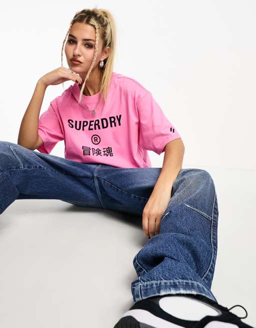 Superdry – Code Core – Sportowy T-shirt w różowym kolorze