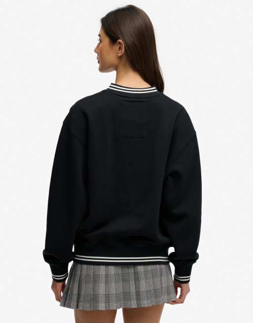 Superdry Country club crest v-neckline sweatshirt in eclipse navy, 2 of 5