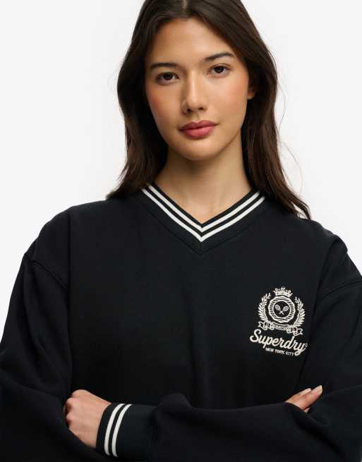 Superdry Country club crest v-neckline sweatshirt in eclipse navy, 3 of 5