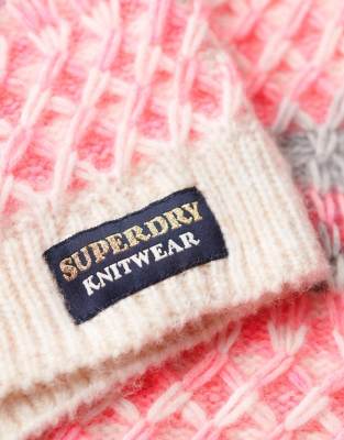 Superdry - Cropped-Strickpullover in Ecru mit Rollkragen-Weiß