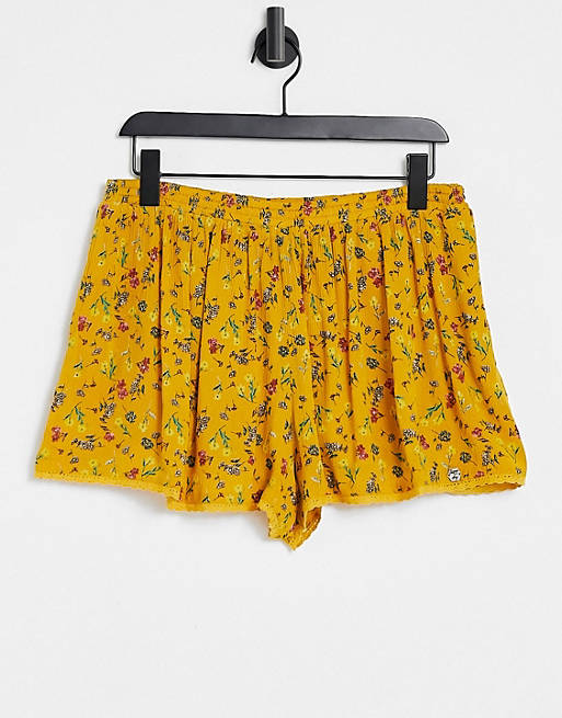Superdry Dylan printed beach short in yellow