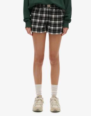 Superdry - Elastische Shorts aus Baumwolle in Schwarz/Ecru kariert